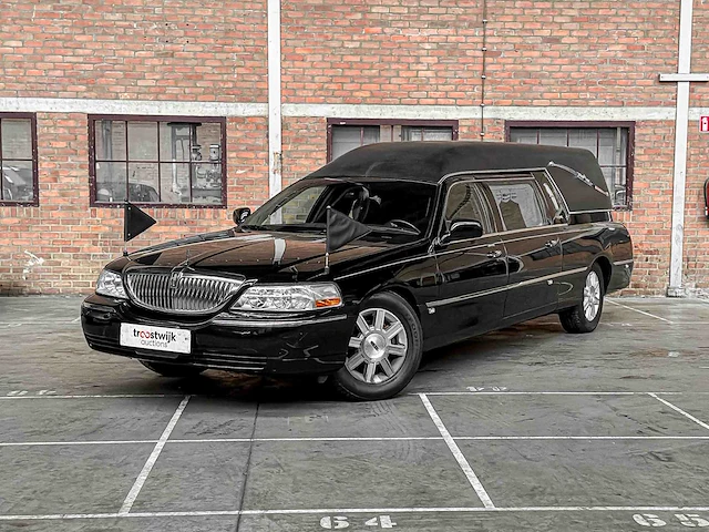Lincoln superior coach begrafenisauto town car 242pk 2009, 43-hrn-4 youngtimer - afbeelding 12 van  43