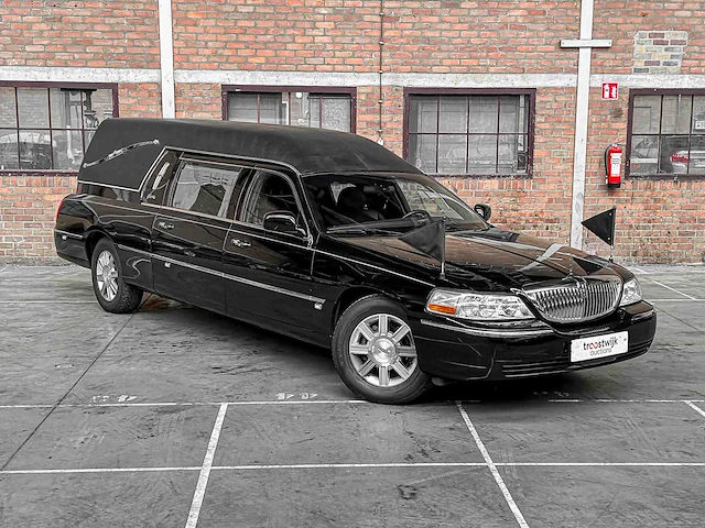 Lincoln superior coach begrafenisauto town car 242pk 2009, 43-hrn-4 youngtimer - afbeelding 43 van  43