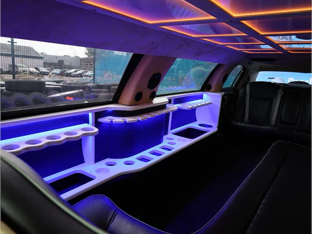 Lincoln town car limousine 4.6 signature automaat 1999 - afbeelding 13 van  42
