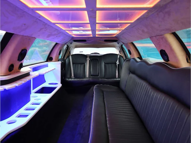 Lincoln town car limousine 4.6 signature automaat 1999 - afbeelding 14 van  42