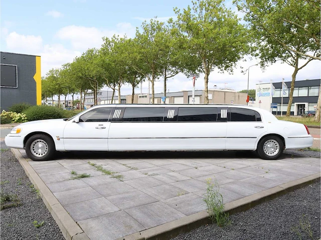 Lincoln town car limousine 4.6 signature automaat 1999 - afbeelding 12 van  42