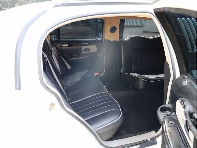 Lincoln town car limousine 4.6 signature automaat 1999 - afbeelding 25 van  42