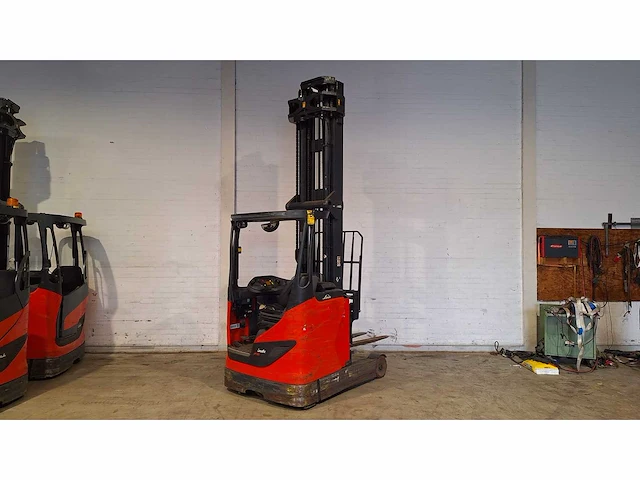 Linde - - r14hd-01 - reach truck - afbeelding 1 van  11