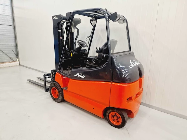Linde - 2004 - e30 /600-02 - vorkheftruck - afbeelding 23 van  30