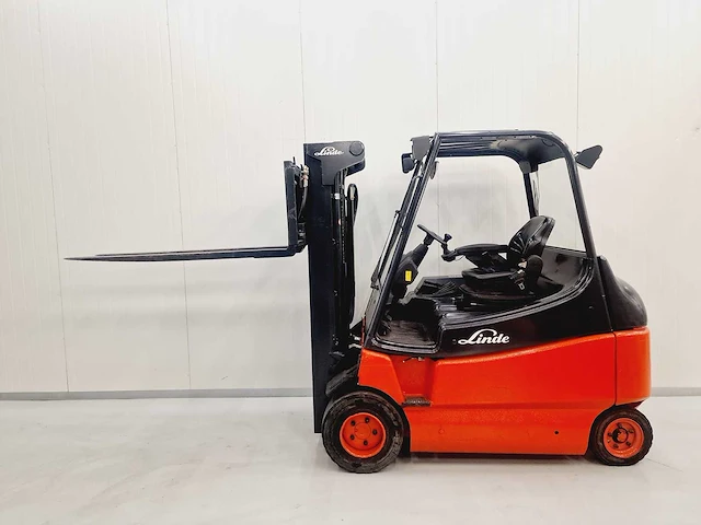 Linde - 2004 - e30 /600-02 - vorkheftruck - afbeelding 25 van  30