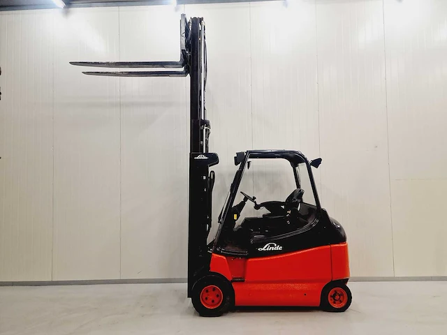 Linde - 2004 - e30 /600-02 - vorkheftruck - afbeelding 26 van  30