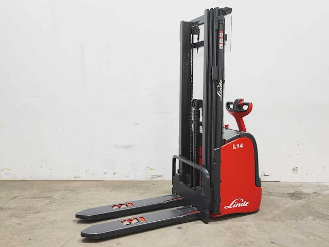 Linde - 2004 - l14 - stapelaar - afbeelding 2 van  11