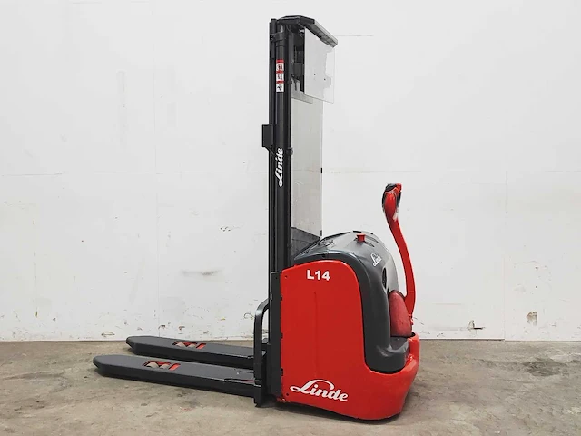 Linde - 2004 - l14 - stapelaar - afbeelding 1 van  11