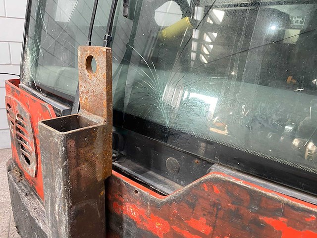 Linde - 2005 - p250 - industriële trekker - afbeelding 3 van  14