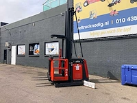 Linde - 2012 - v12 man up - reach truck - afbeelding 1 van  12