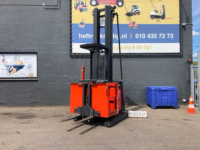 Linde - 2012 - v12 man up - reach truck - afbeelding 5 van  12