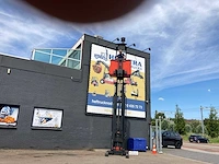 Linde - 2012 - v12 man up - reach truck - afbeelding 9 van  12