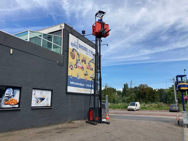 Linde - 2012 - v12 man up - reach truck - afbeelding 10 van  12