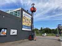 Linde - 2012 - v12 man up - reach truck - afbeelding 10 van  12
