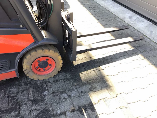 Linde - 2014 - e16-02 - vorkheftruck - afbeelding 14 van  14