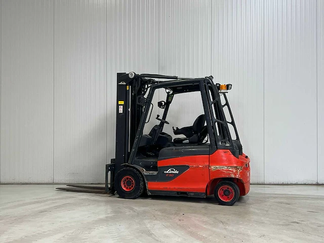 Linde - 2014 - e30-01 - vorkheftruck - afbeelding 2 van  7