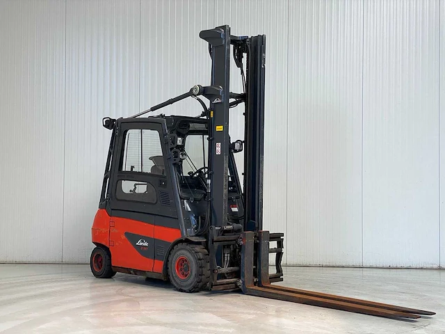 Linde - 2015 - e30-01 - vorkheftruck - afbeelding 1 van  7
