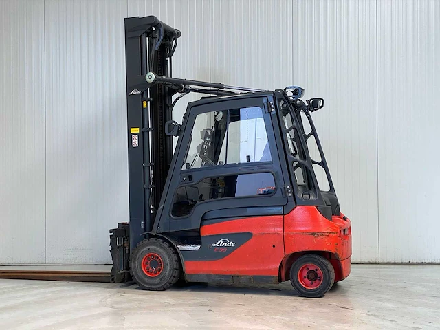 Linde - 2015 - e30-01 - vorkheftruck - afbeelding 2 van  7