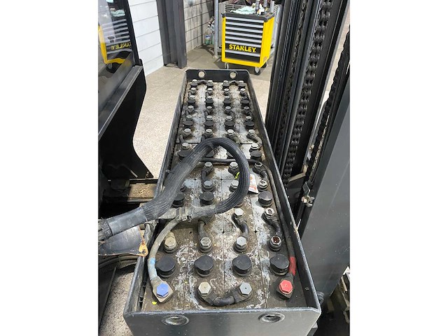 Linde - 2015 - r16 - reach truck - afbeelding 14 van  14