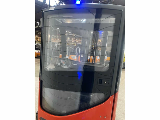 Linde - 2015 - r16 - reach truck - afbeelding 10 van  13