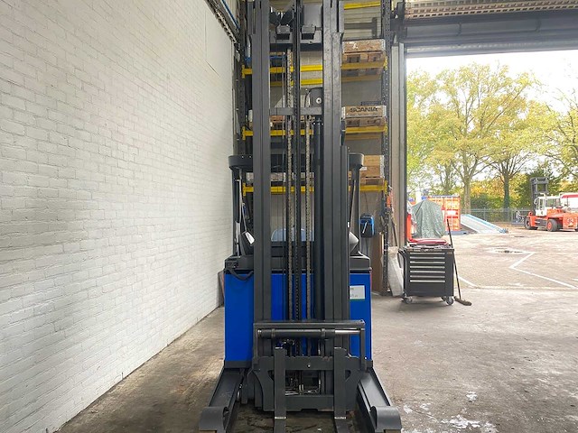 Linde - 2019 - r16 - reach truck - afbeelding 5 van  16