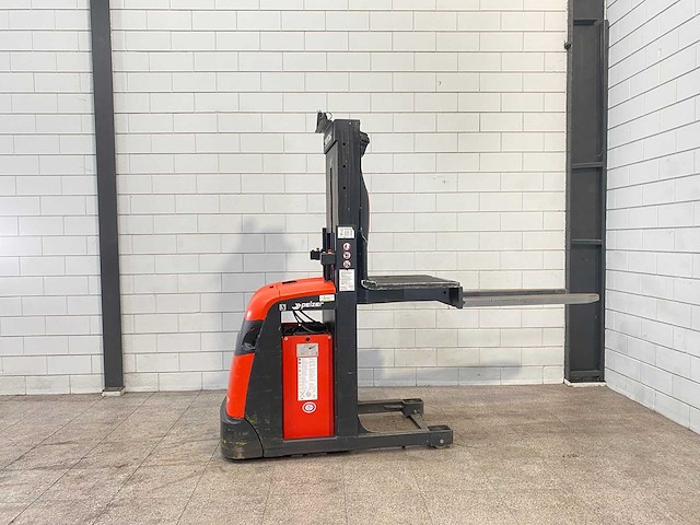 Linde - 2019 - v10-02 - orderpicker - afbeelding 10 van  11