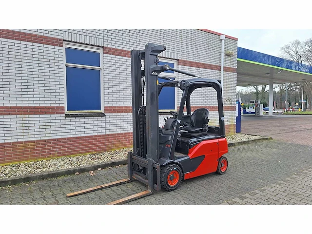 Linde - e16 p-02 - vorkheftruck - afbeelding 1 van  13