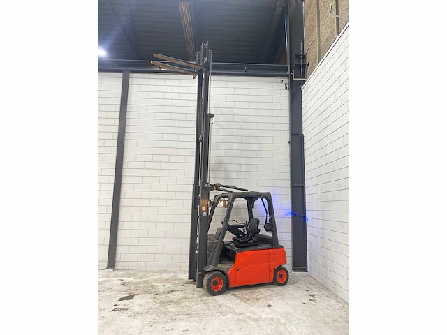 Linde - e20pl-01 - forklift trucks - 2010 - afbeelding 11 van  14