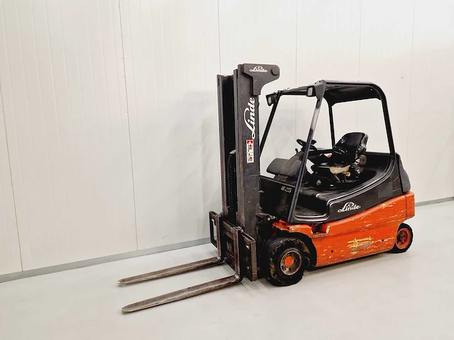 Linde - e25-02 - vorkheftruck - afbeelding 1 van  19