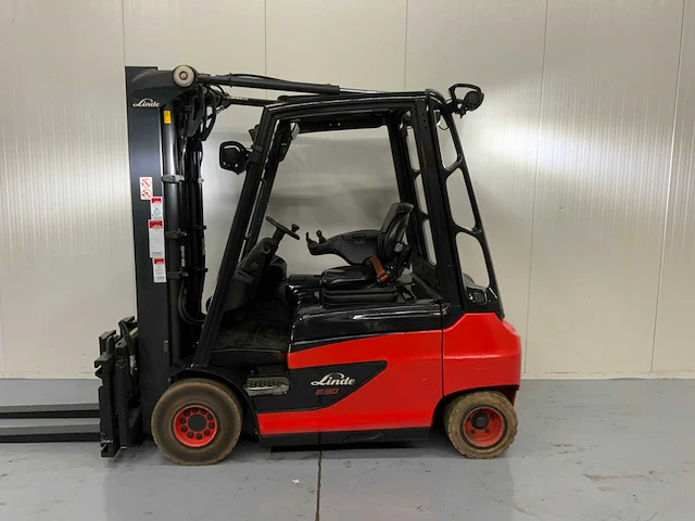 Linde - e30 - 2017 - vorkheftruck - afbeelding 18 van  20