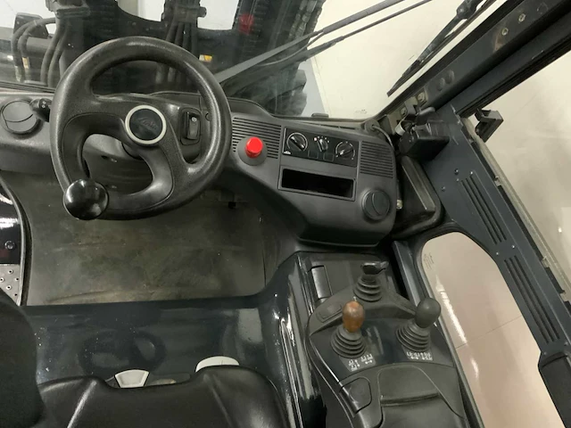 Linde - e30 - 2017 - vorkheftruck - afbeelding 3 van  23