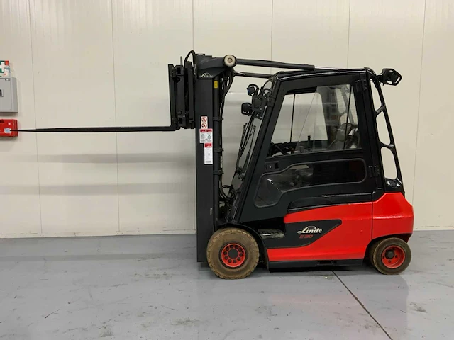 Linde - e30 - 2017 - vorkheftruck - afbeelding 9 van  23