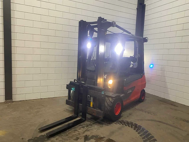 Linde - e35l-01 - vorkheftruck - 2018 - afbeelding 2 van  20