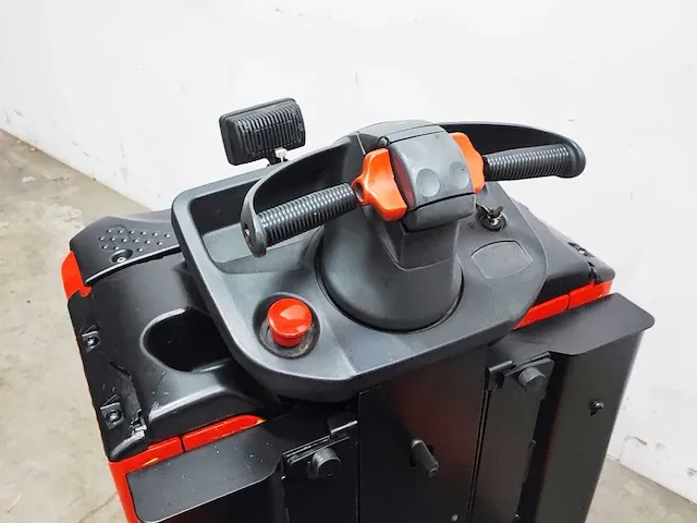 Linde - p30c - industriële trekker - 2018 - afbeelding 10 van  11