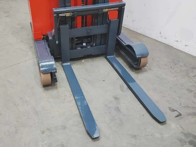 Linde - r14 - reach truck - afbeelding 2 van  11