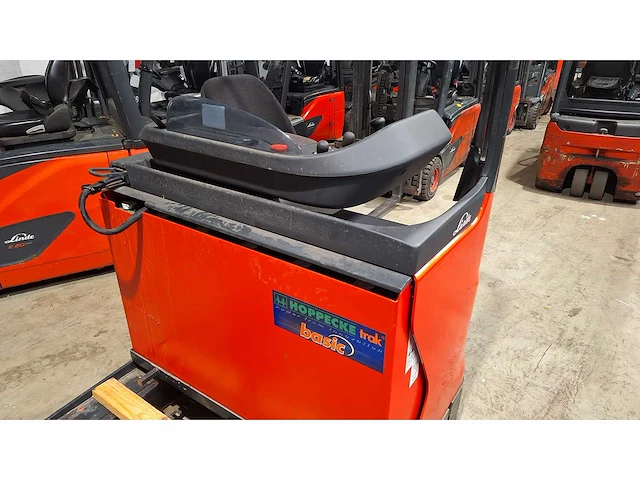 Linde - r16- reach truck - afbeelding 3 van  8