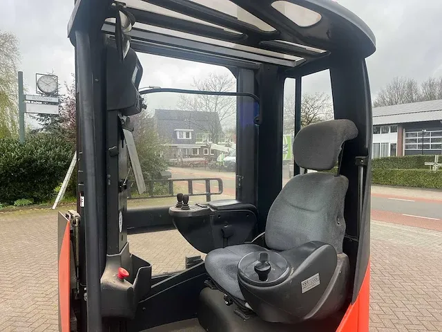 Linde - r16x - reach truck - 2010 - afbeelding 5 van  8