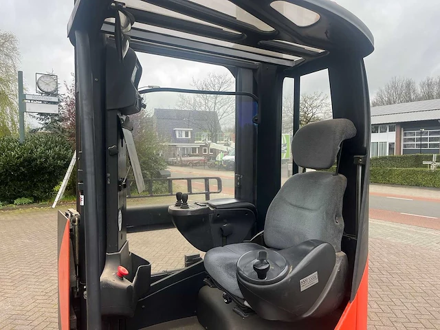 Linde - r16x - reach truck - 2010 - afbeelding 5 van  8