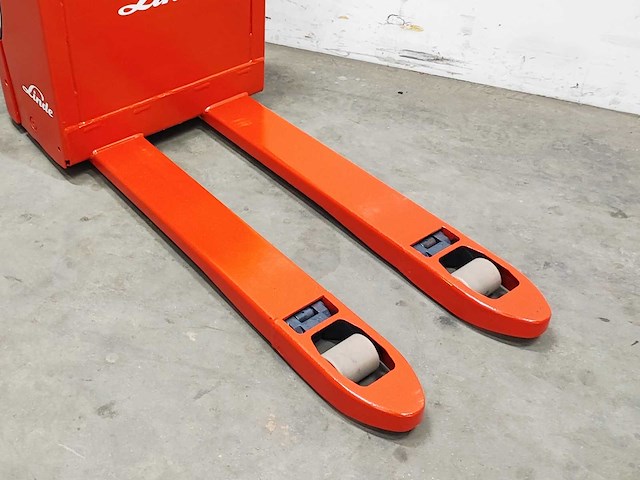 Linde - t16 - electric pallet truck - 2012 - afbeelding 7 van  9