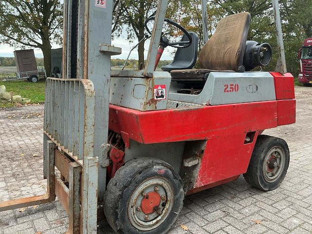 Linde 2.50 vorkheftruck - afbeelding 5 van  22