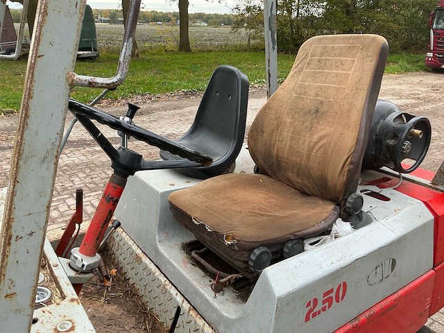Linde 2.50 vorkheftruck - afbeelding 9 van  22