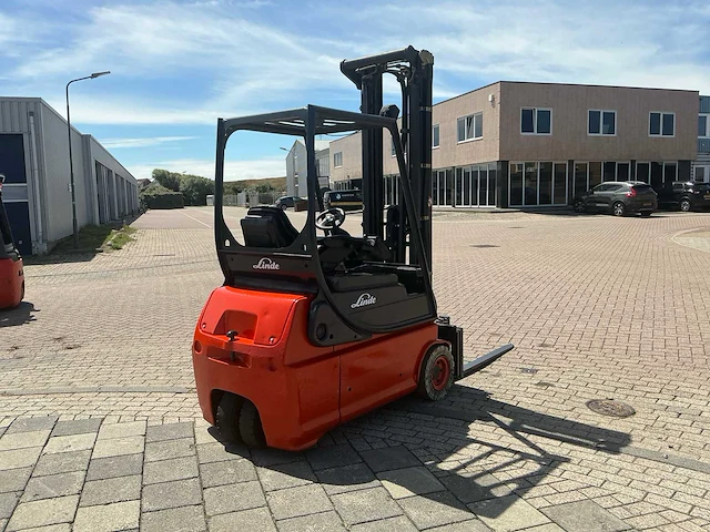 Linde e16-02 vorkheftruck - afbeelding 15 van  17