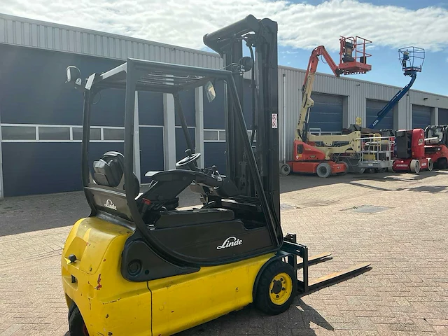 Linde e16c-02 vorkheftruck - afbeelding 15 van  19
