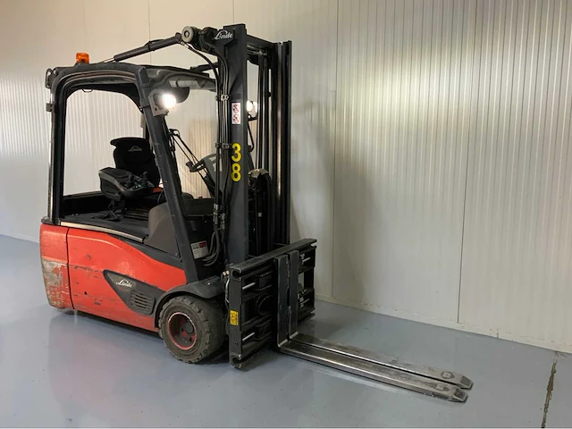 Linde e18l-02 - reach lepels, vorkversteller, free-lift, side-shift - vorkheftruck - afbeelding 17 van  24