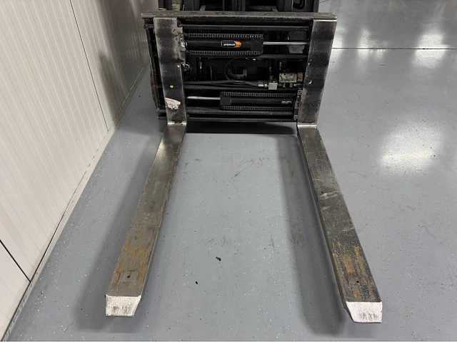 Linde e18l evo - uitschuifbare lepels - vorkheftruck - afbeelding 4 van  19