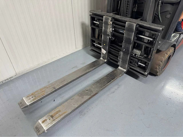 Linde e18l evo - uitschuifbare lepels - vorkheftruck - afbeelding 19 van  19