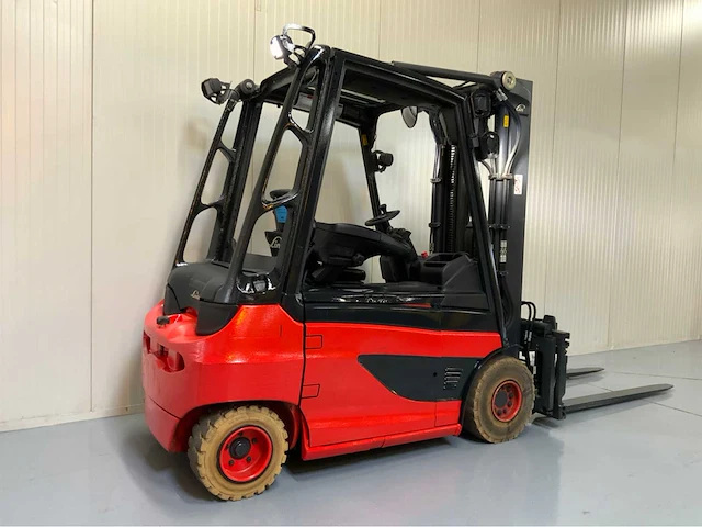 Linde e30-01 vorkheftruck - afbeelding 14 van  23