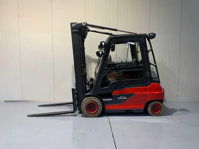 Linde e30-01 vorkheftruck - afbeelding 23 van  40