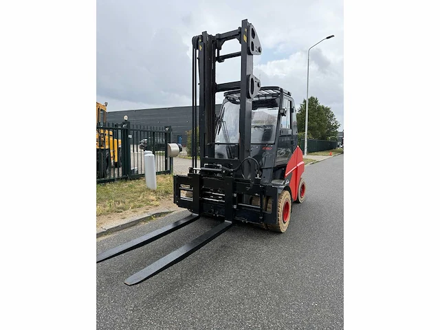 Linde e80-01/900 - 4.5m vorkversteller, side-shift - vorkheftruck bj 2017 - afbeelding 28 van  28