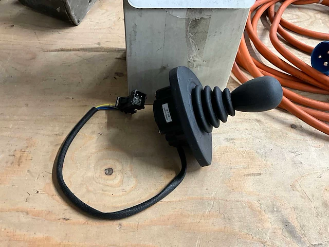 Linde joystick (2x) - afbeelding 1 van  3